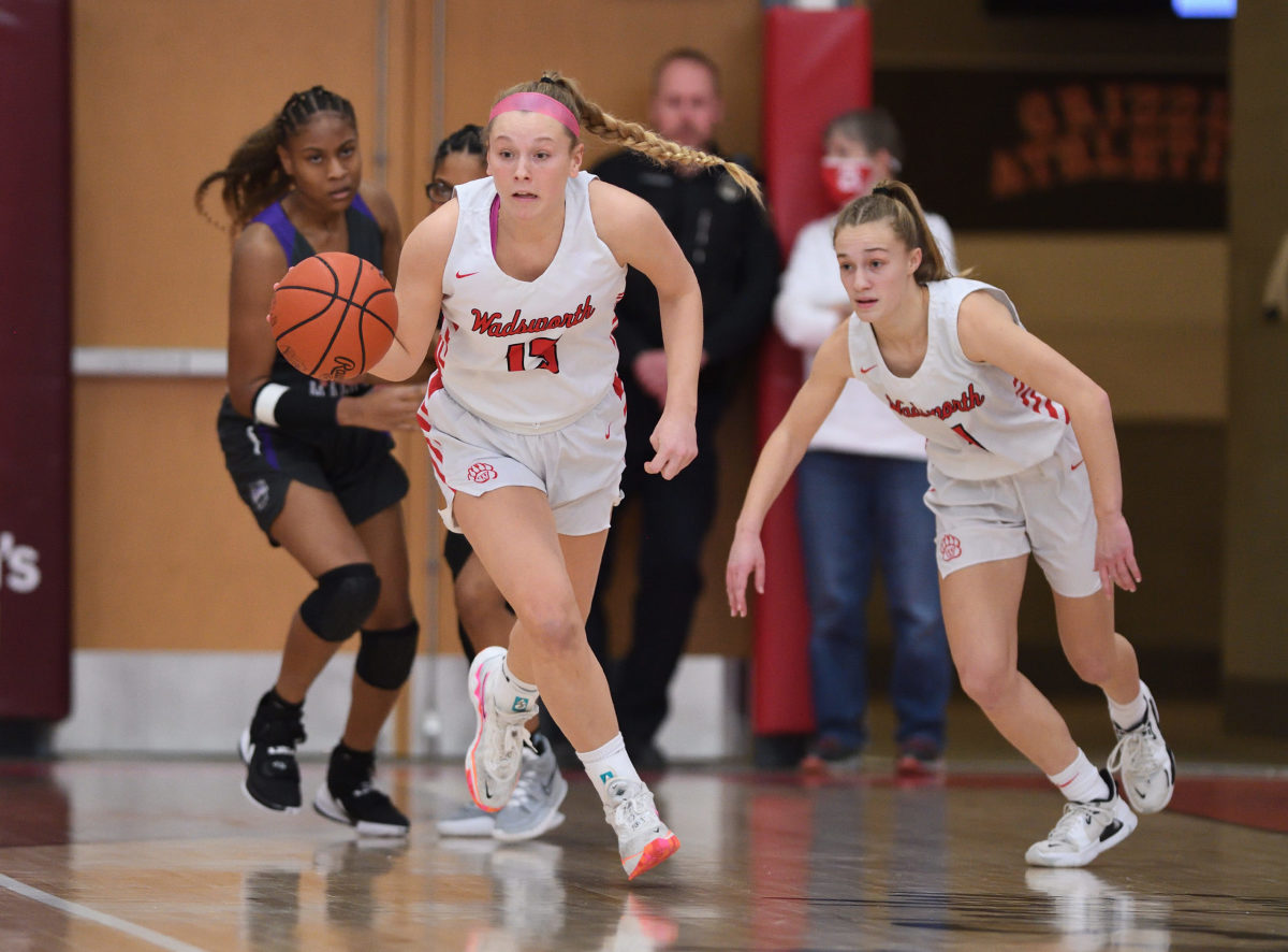 Two_Jeff Harwell_Wadsworth_Barberton_girls.3